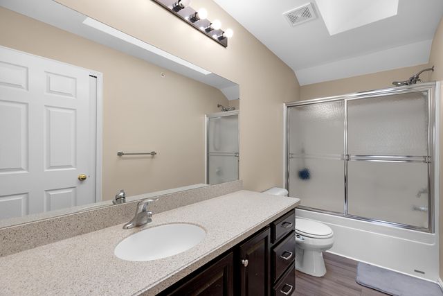 16992 Farmington Road, Livonia, MI 48154