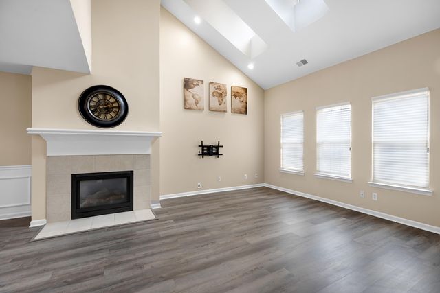 16992 Farmington Road, Livonia, MI 48154