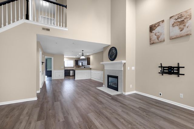 16992 Farmington Road, Livonia, MI 48154