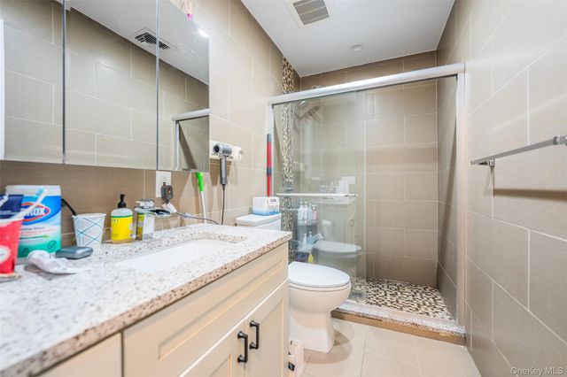 88 Elmwood Street, Plainview, NY 11803