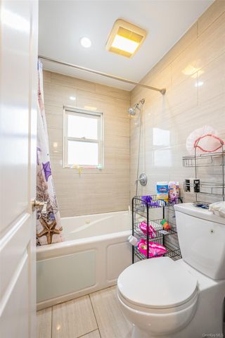 88 Elmwood Street, Plainview, NY 11803