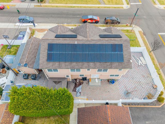 88 Elmwood Street, Plainview, NY 11803