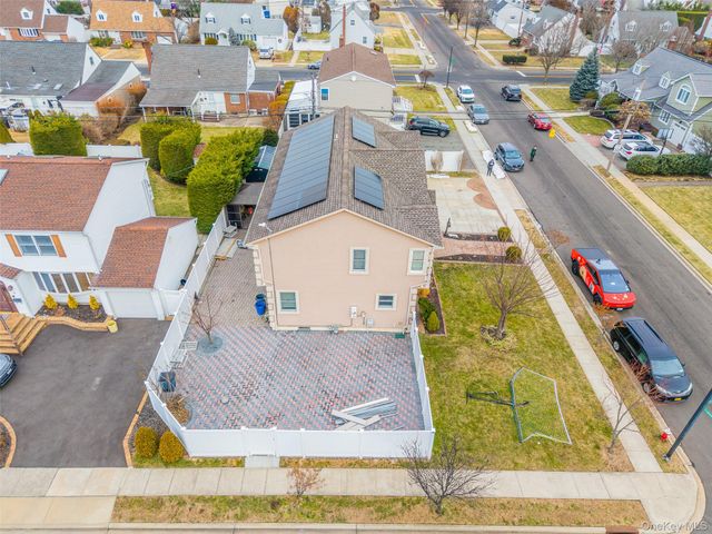 88 Elmwood Street, Plainview, NY 11803