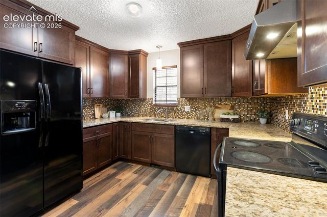 1303 W Midland Avenue, Woodland Park, CO 80863