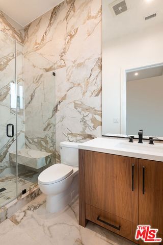 14752 Hartsook Street, Sherman Oaks, CA 91403