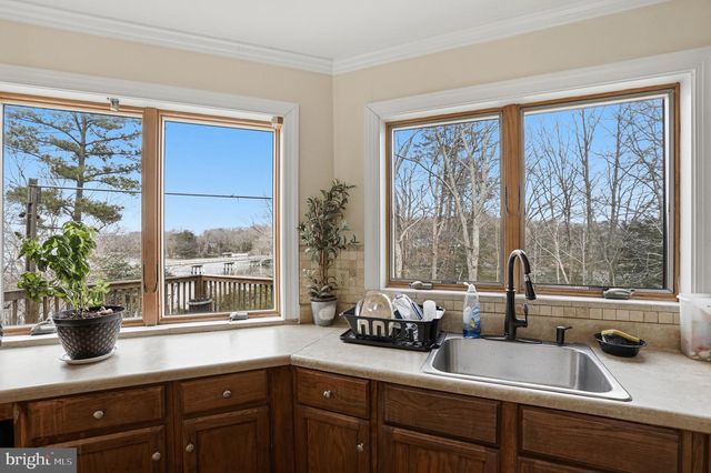 115 WATERSIDE LN, Montross, VA 22520