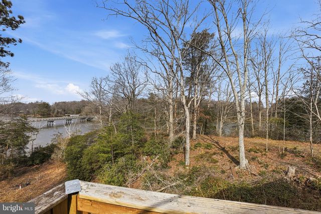 115 WATERSIDE LN, Montross, VA 22520