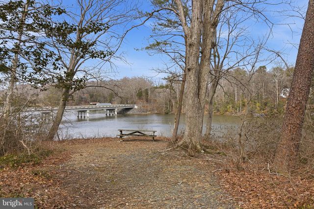 115 WATERSIDE LN, Montross, VA 22520