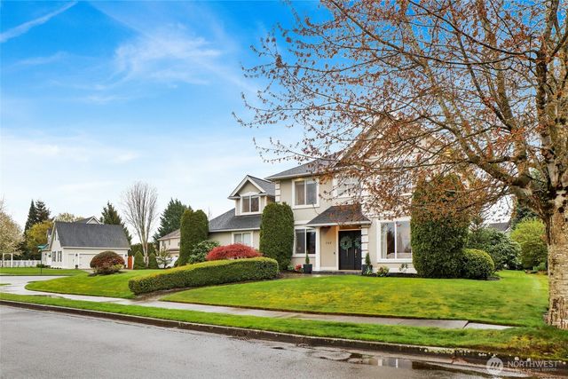 737 Sunrise Drive, Lynden, WA 98264