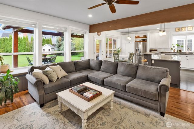 737 Sunrise Drive, Lynden, WA 98264