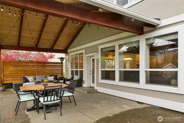 737 Sunrise Drive, Lynden, WA 98264