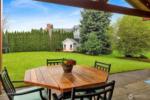 737 Sunrise Drive, Lynden, WA 98264