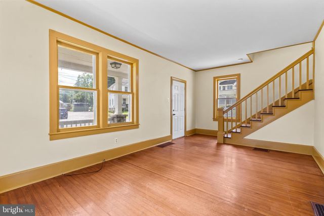 308 S GREEN ST, Berkeley Springs, WV 25411