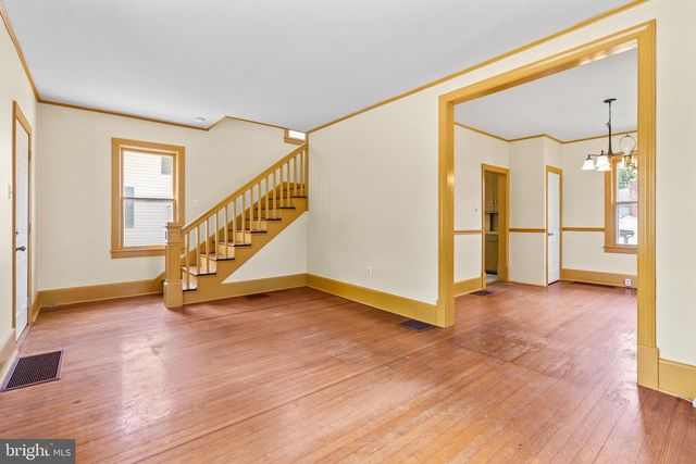 308 S GREEN ST, Berkeley Springs, WV 25411