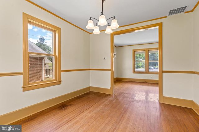 308 S GREEN ST, Berkeley Springs, WV 25411