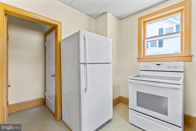 308 S GREEN ST, Berkeley Springs, WV 25411