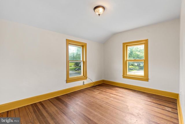 308 S GREEN ST, Berkeley Springs, WV 25411