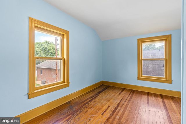 308 S GREEN ST, Berkeley Springs, WV 25411