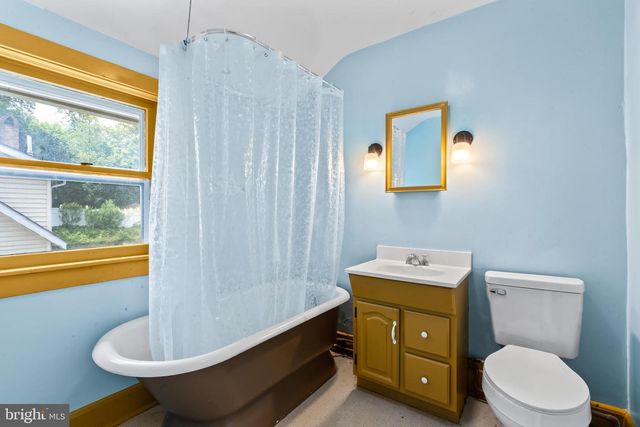 308 S GREEN ST, Berkeley Springs, WV 25411