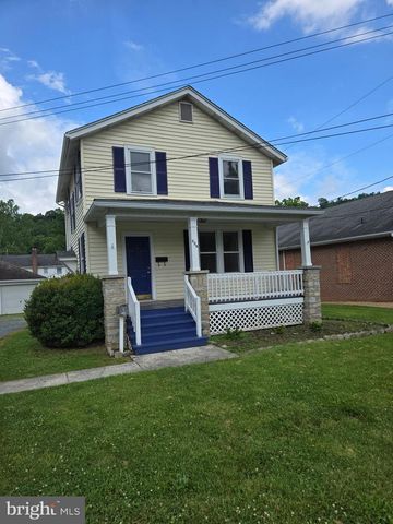 308 S GREEN ST, Berkeley Springs, WV 25411