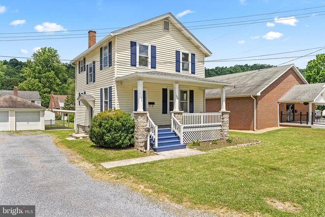 308 S GREEN ST, Berkeley Springs, WV 25411