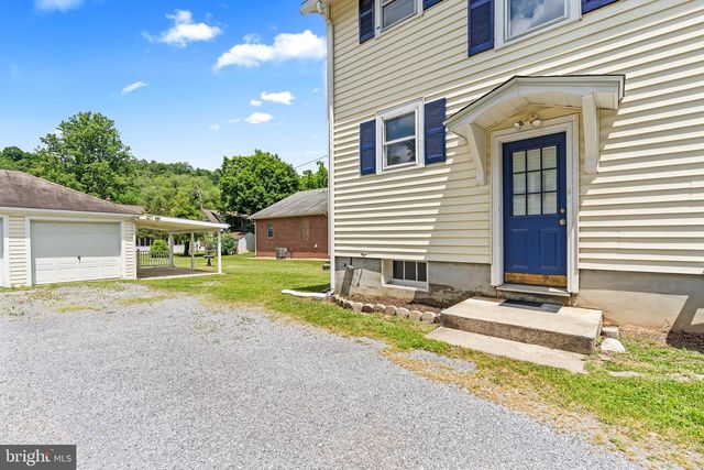 308 S GREEN ST, Berkeley Springs, WV 25411