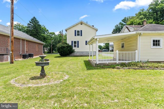 308 S GREEN ST, Berkeley Springs, WV 25411
