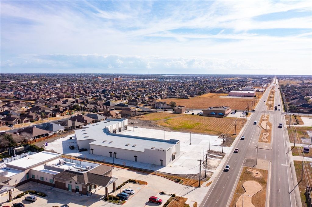 5902 Yorktown Blvd B101, Corpus Christi, TX 78414 — photo 4