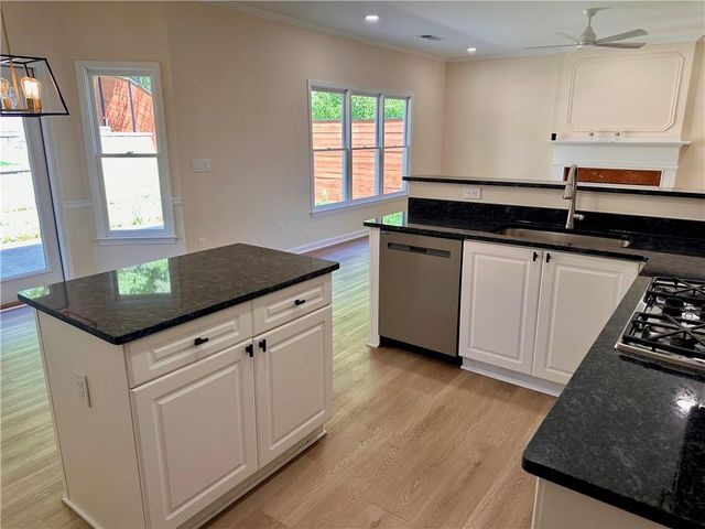 4330 Canterbury Walk Drive, Duluth, GA 30097