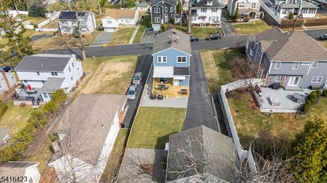 69 S Mountain Ave, Cedar Grove Twp., NJ 07009