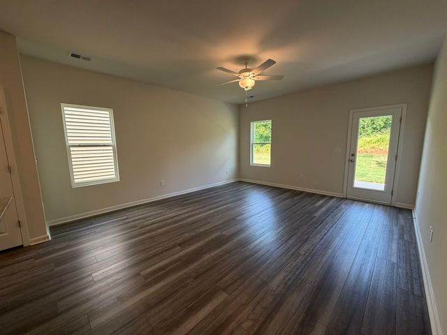 12196 Lansbury Drive, Inman, SC 29349