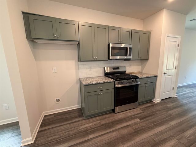 12196 Lansbury Drive, Inman, SC 29349