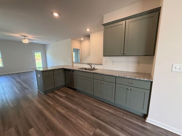 12196 Lansbury Drive, Inman, SC 29349