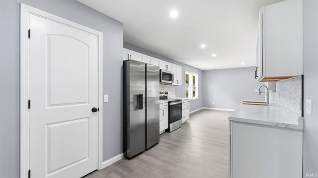 4415 Wayne Trace, Fort Wayne, IN 46806
