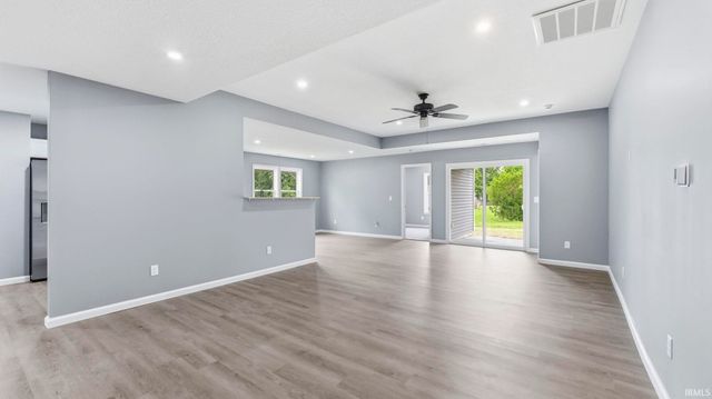 4415 Wayne Trace, Fort Wayne, IN 46806