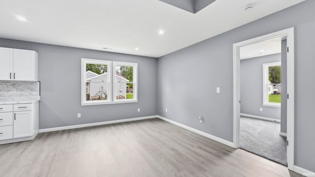 4415 Wayne Trace, Fort Wayne, IN 46806