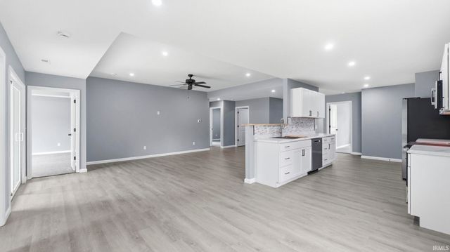 4415 Wayne Trace, Fort Wayne, IN 46806