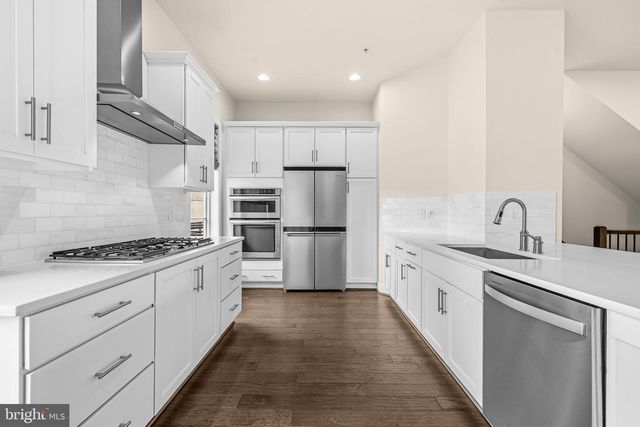 2007 MAIN LINE BLVD, Alexandria, VA 22301