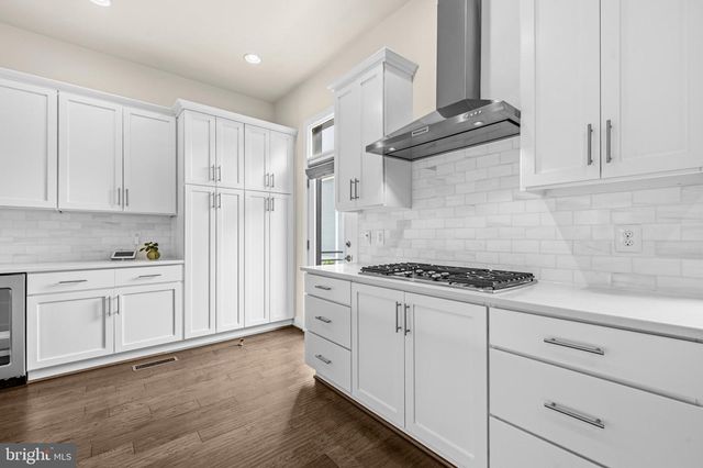 2007 MAIN LINE BLVD, Alexandria, VA 22301