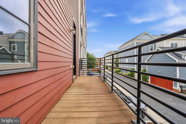 2007 MAIN LINE BLVD, Alexandria, VA 22301