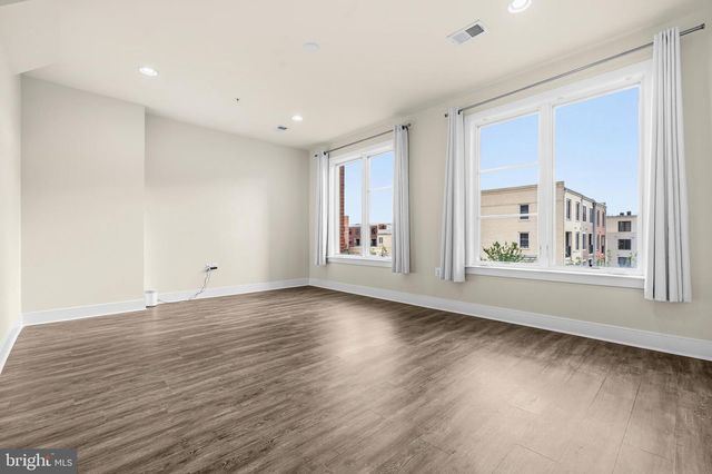 2007 MAIN LINE BLVD, Alexandria, VA 22301