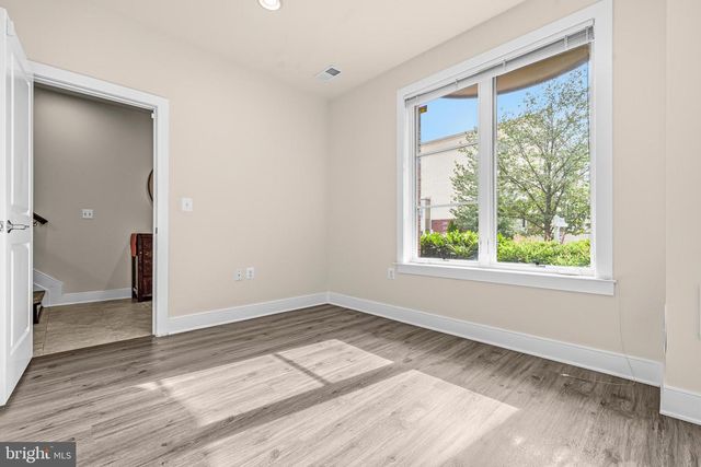 2007 MAIN LINE BLVD, Alexandria, VA 22301