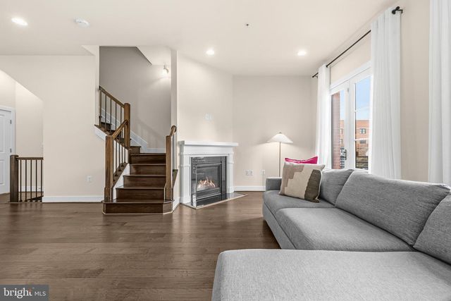 2007 MAIN LINE BLVD, Alexandria, VA 22301