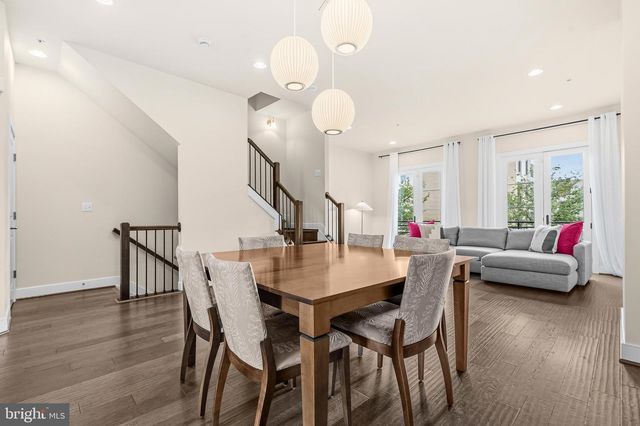 2007 MAIN LINE BLVD, Alexandria, VA 22301
