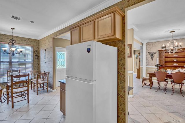 85 Constantine Way, Mount Sinai, NY 11766