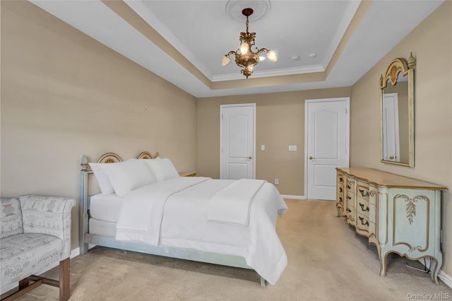 85 Constantine Way, Mount Sinai, NY 11766