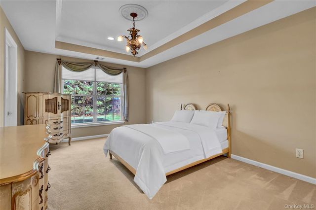 85 Constantine Way, Mount Sinai, NY 11766