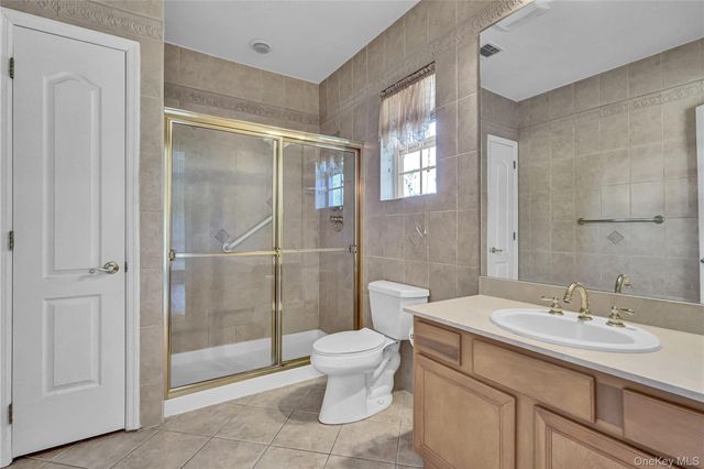 85 Constantine Way, Mount Sinai, NY 11766