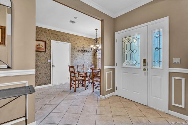 85 Constantine Way, Mount Sinai, NY 11766