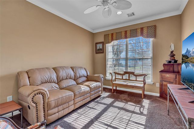 85 Constantine Way, Mount Sinai, NY 11766